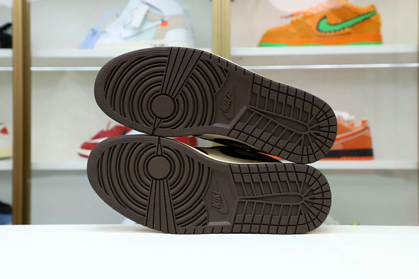 RETRO 'MOCHA' AIR HIGH 1 SCOTT X TRAVIS OG JORDAN 0206